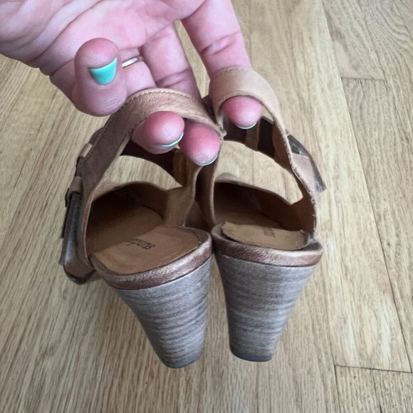 Sundance Brown Leather Slingback Heels Women's Size 38.5 - Picture 7 of 10